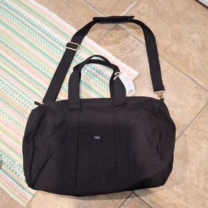 TERRA THREAD BLACK DUFFEL.BAG NWTS